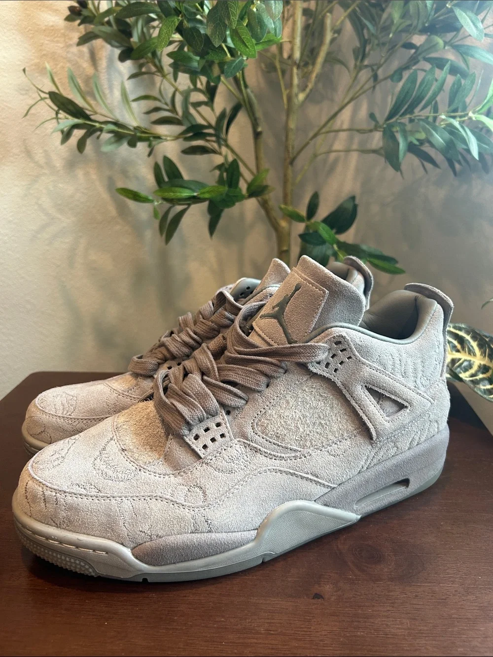 Jordan Men's Suede Retro Sneakers - Light Taupe